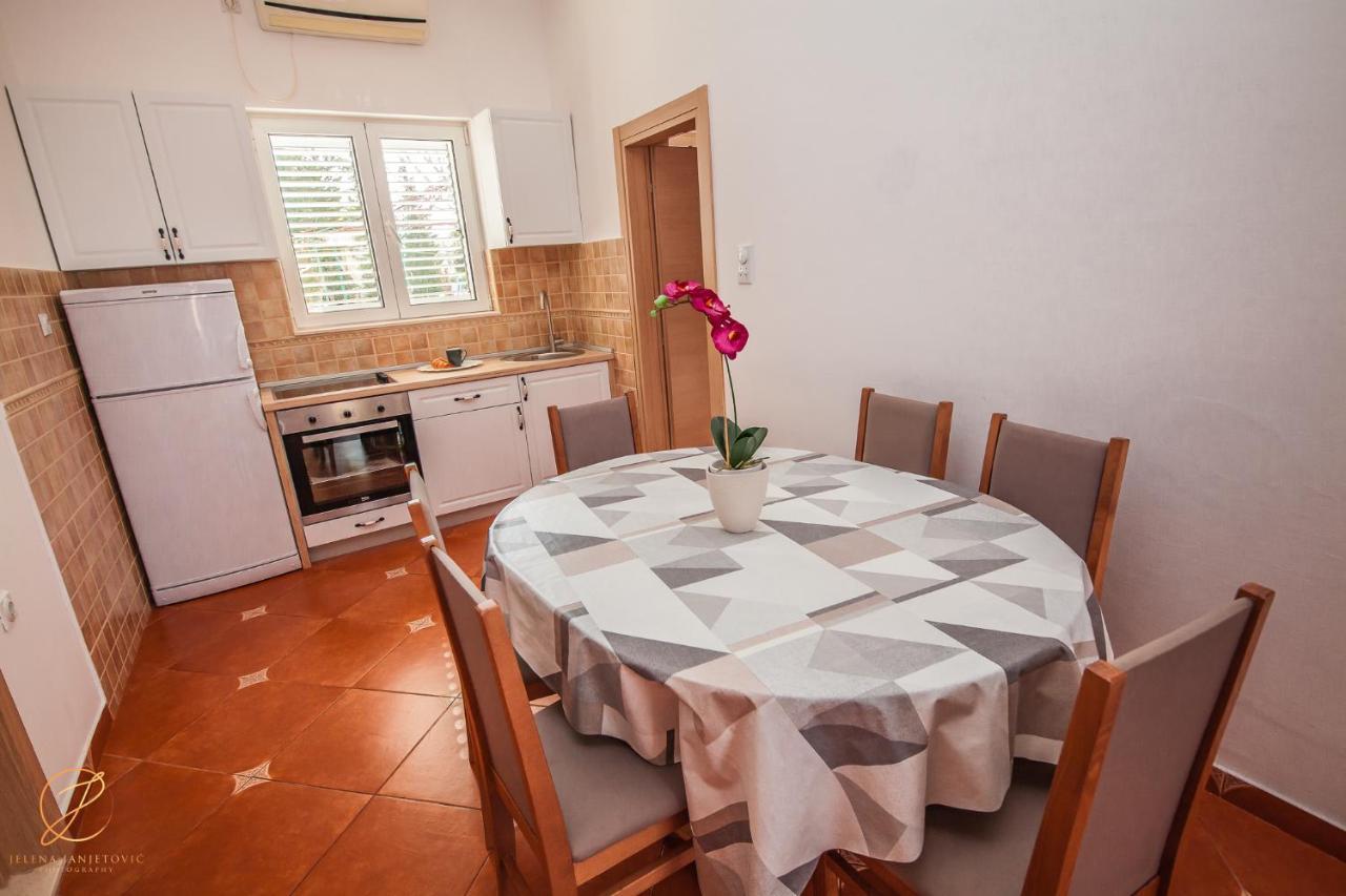 Apartments Batricevic Herceg Novi Bagian luar foto